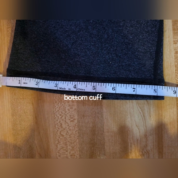 Lululemon Athletica Black and Gray Capri Leggings (YLEG8) - Picture 4 of 9